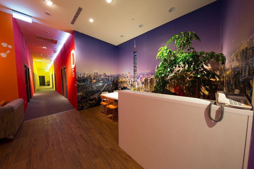 Sleepbox Hostel Taipei Exterior photo