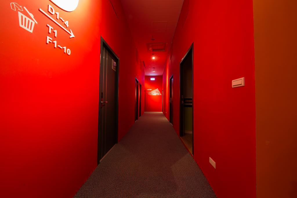 Sleepbox Hostel Taipei Exterior photo