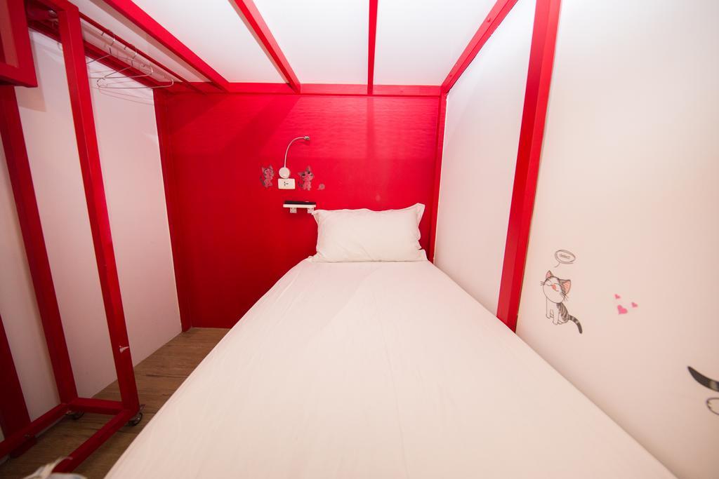 Sleepbox Hostel Taipei Exterior photo