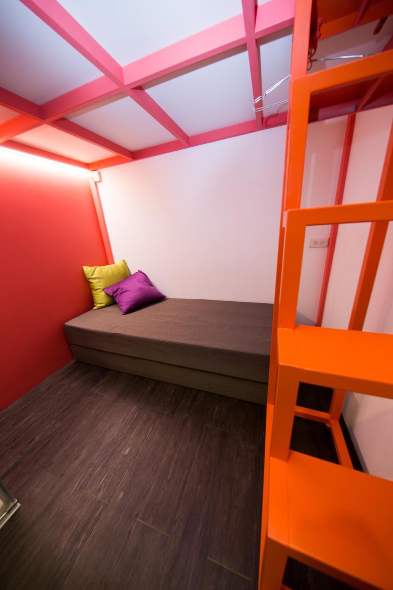 Sleepbox Hostel Taipei Exterior photo